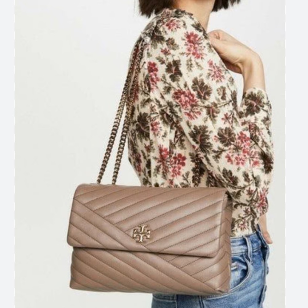 Tory Burch Chevron Kira in Classic Taupe